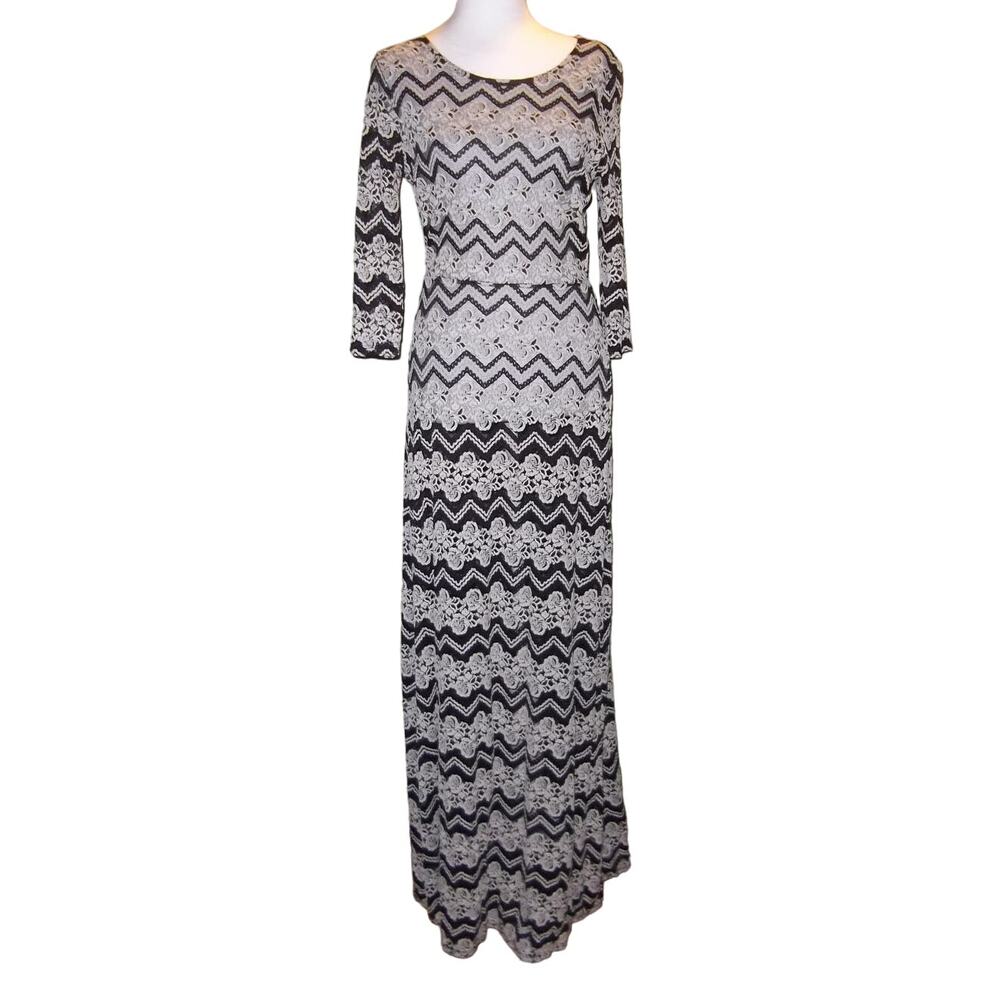 Forever 21 Contemporary Black Sheer Lace Round Neck 3/4 Sleeve Long Dress M